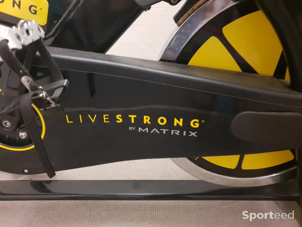 Fitness / Cardio training - Vélo pro matrix livestrong - photo 2