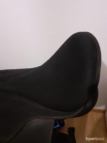 Equitation - Selle mixte taille 17.5 bon état  - photo 6