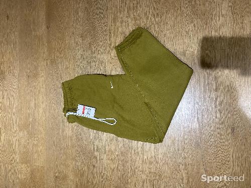 Sportswear - Jogging Nike Fleece Solo Swoosh vert militaire taille L - photo 6