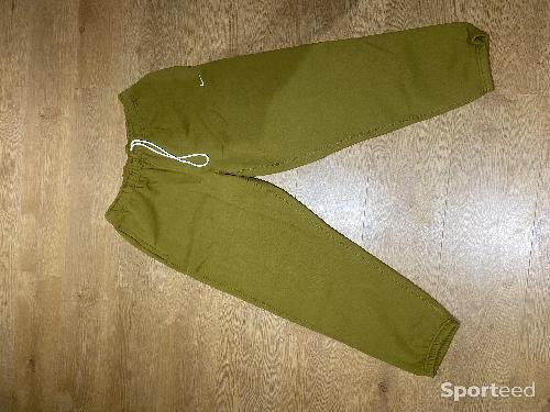 Sportswear - Jogging Nike Fleece Solo Swoosh vert militaire taille L - photo 6