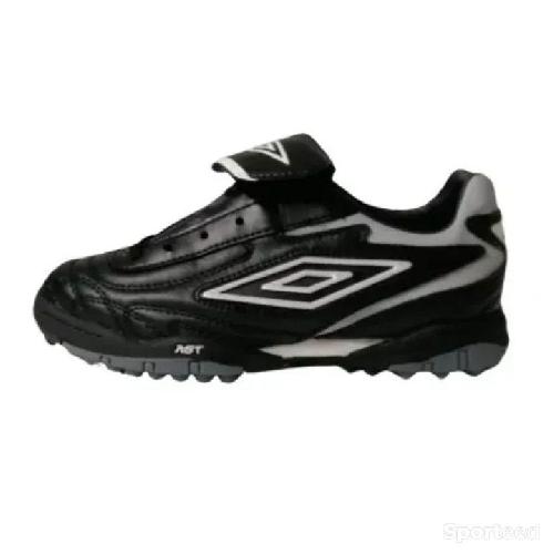 Chaussures de foot Umbro Stadio ast