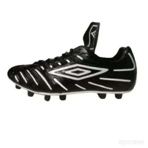Chaussures de foot Umbro Mach Speed Jr