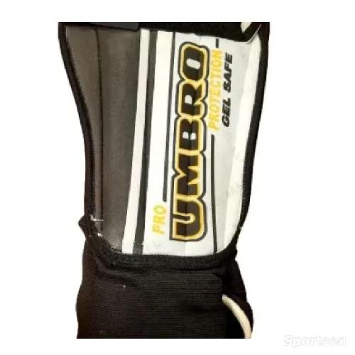 Protège-tibias de football Umbro Gel Safe 