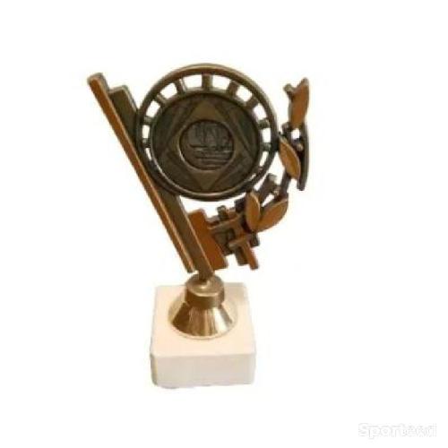 Trophée en métal de 17cm