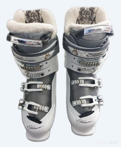 Ski alpin - Chaussures de ski Salomon Divine x4 en très bon état. Pointure 25 (je fais du 39-40) + sac de transport. Utilisées une semaine, très confortables - photo 6