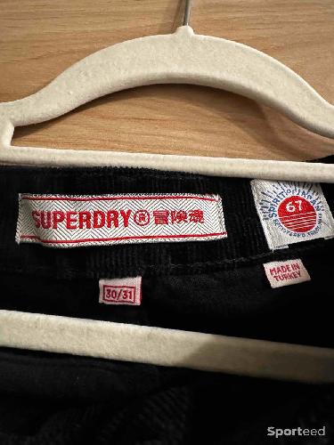 Sportswear - Pantalon SUPERDRY Velours neuf !  - photo 6