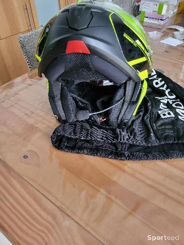 Casque de moto 
