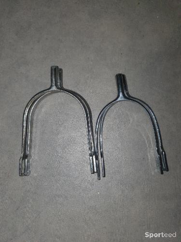 Deux paires d'éperon [prix ferme]