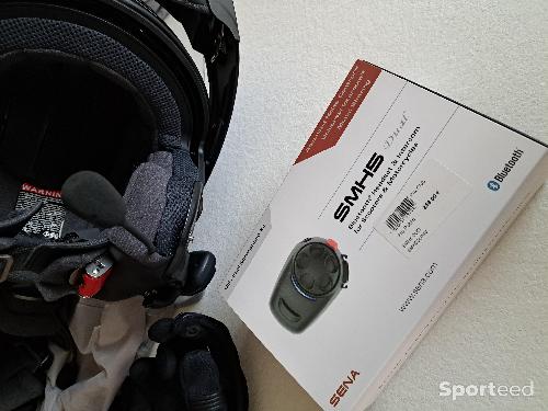 Système audio SENA pour casque moto