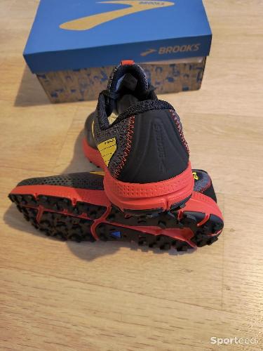 Course à pied trail - Baskets chaussures running Trail Brooks neuves  - photo 6