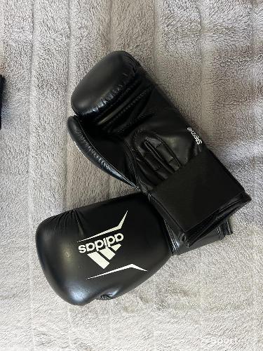 Gants de boxe Adidas