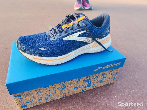 Course à pied route - Chaussures running   Homme BROOKS Adrenaline taille 46 - photo 4