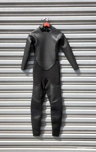 Surf - Wetsuit japanese neoprene -M - photo 4