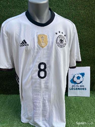 Football - Maillot Özil Allemagne  - photo 6