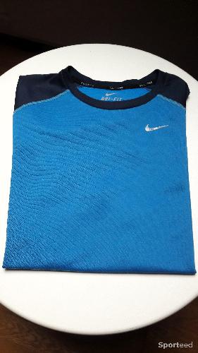 Tennis - T-shirt Nike Running 13/15 ans - photo 5