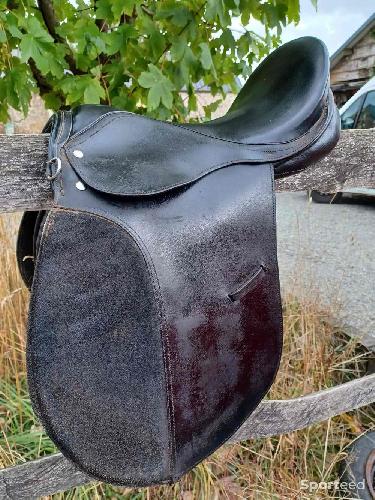 Equitation - Selle 17,5 pouces  - photo 4