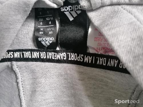 Sportswear - Sweat à capuche Adidas 11-12 ans  - photo 3