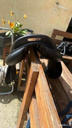 Equitation - Selle Devoucoux 18 pouces  - photo 6