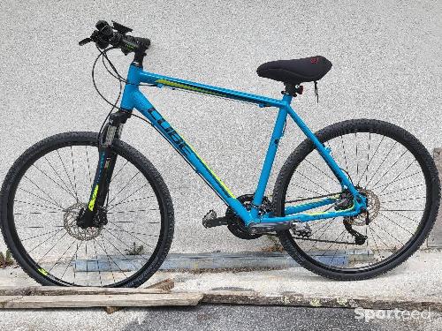 VTT CUBE, modèle 'CURVE'.