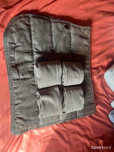 Tapis gris avec bande