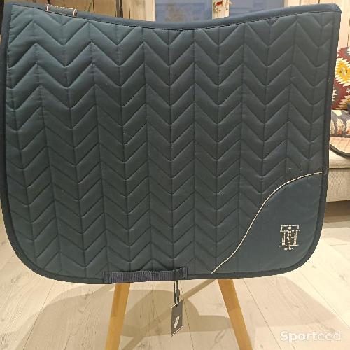 Equitation - Tapis Tommy Hilfiger neuf dressage - photo 5