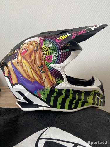 Moto route - Casque cross Airoh WRAAP - PIN UP + Masque Iridium - NEUF (Jamais porté) - photo 6
