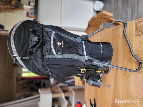 Porte-bébé de randonnée deuter kid comfort 3