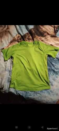 T-shirt vert quechua sport