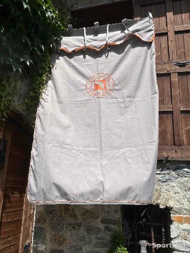 Tenture de box