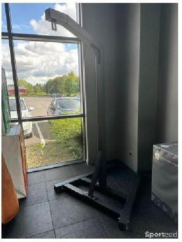 Vends potence MINOLTA pour sac de frappe