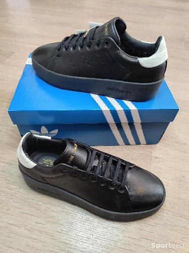 Sportswear - Baskets chaussures Adidas Originals Stan Smith en cuir noir neuves  - photo 6