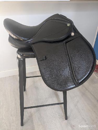 Equitation - Selle EquipHorse 16'' état neuf  - photo 6