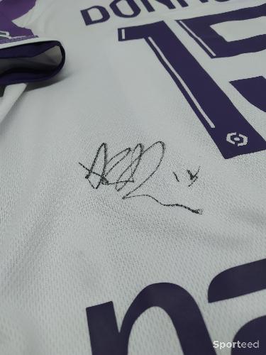 Football - Toulouse FC - Maillot porté/signé par Aron Donnum - photo 6