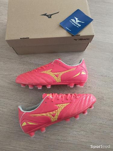 Football - Chaussures de football mizuno morelia néo IV pro neuves taille 41 - photo 6