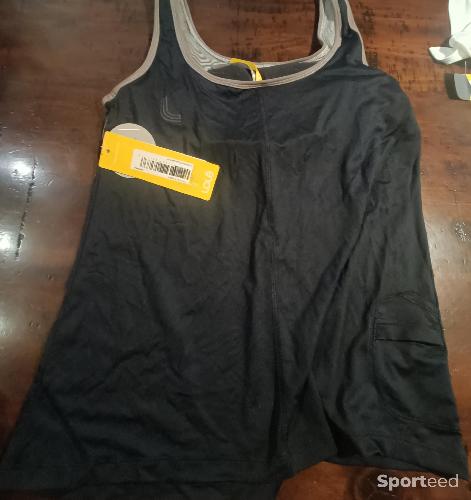 Lolë Silhouette Up Tank Top, couleur noir, taille XL, neuf avec étiquette,