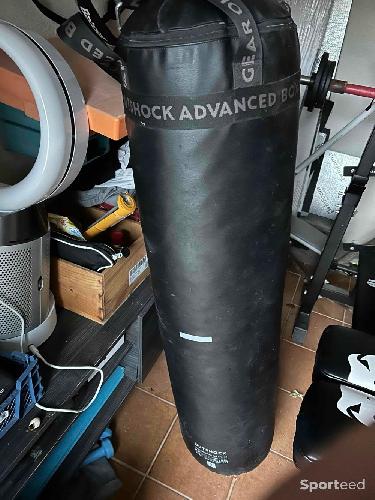 Sac de frappe outshock + support de fixation