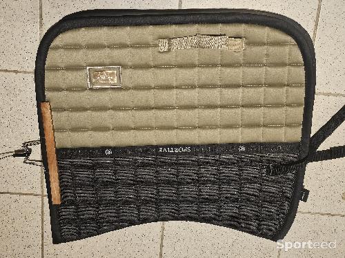 Tapis de selle Equestrian Stockholm Chantelle