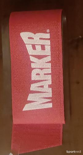 Marker Ski Strap, couleur rouge, neuf avec étiquette