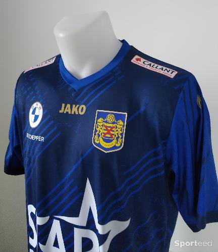 Football - Maillot Match Issued et signé par Erdon Daci du SK Beveren avec certificat - photo 6