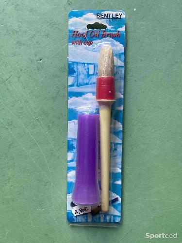 Pinceau + bouchon violet