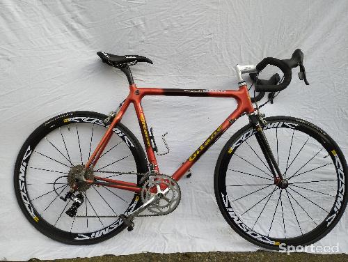 Vélo route carbone double plateaux 22 vitesses Taille 56