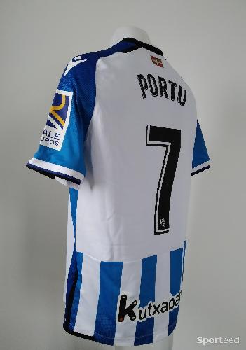 Football - Maillot Real Sociedad porté et signé par Cristian Portu - photo 6