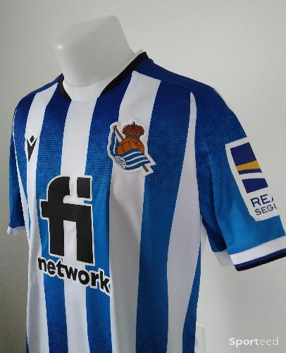 Football - Maillot Real Sociedad porté et signé par Cristian Portu - photo 6