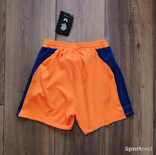 Football - Short de Foot Castore des Glasgow Rangers Ecosse taille 134 cms 9 ans neuf et étiqueté  - photo 6
