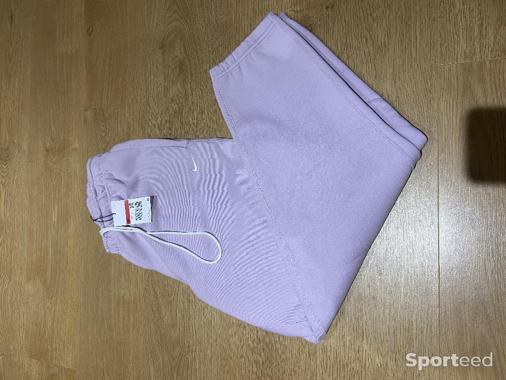 Sportswear - Jogging Nike Fleece Solo Swoosh mauve taille L - photo 1