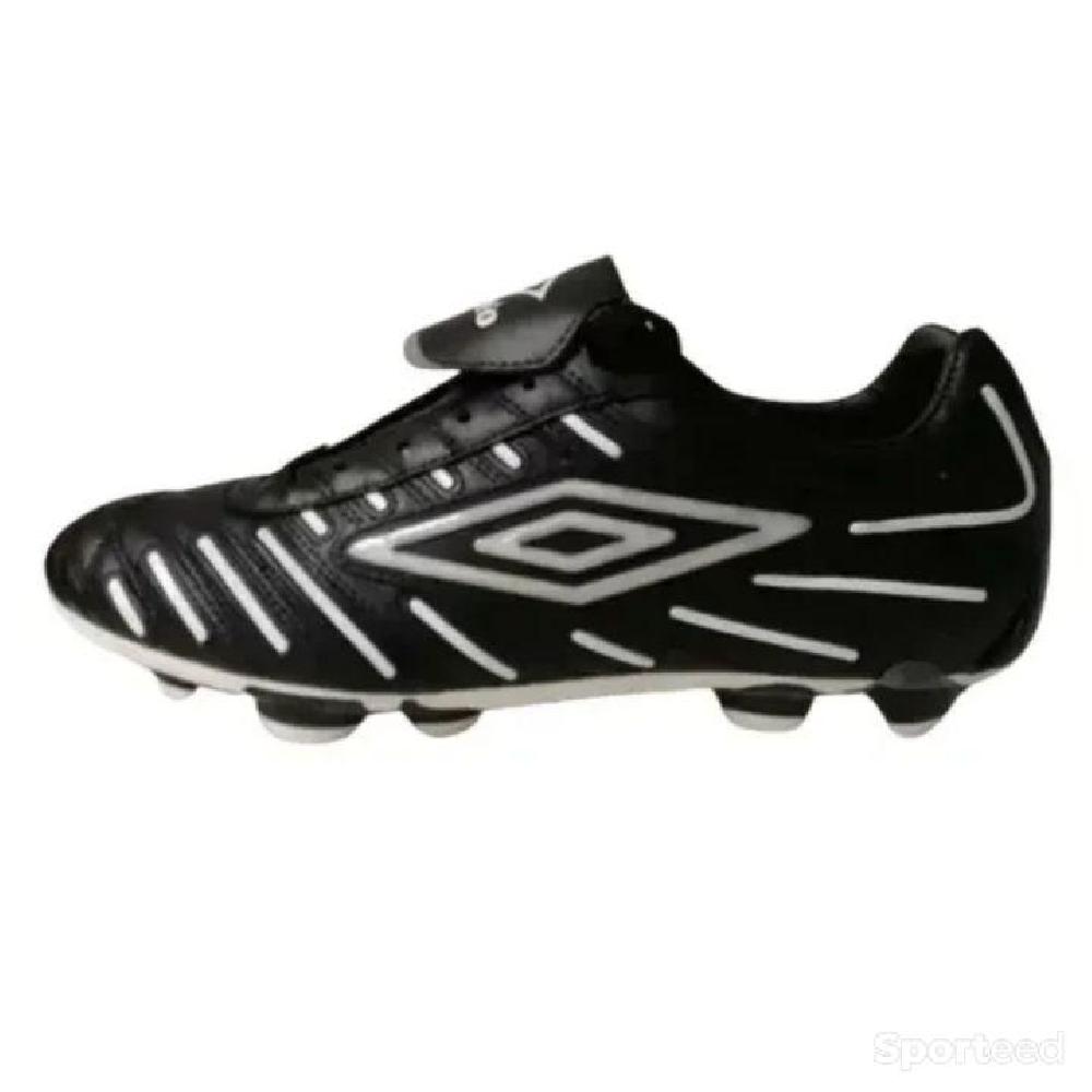 Football - Chaussures de foot Umbro Strike spin - photo 1