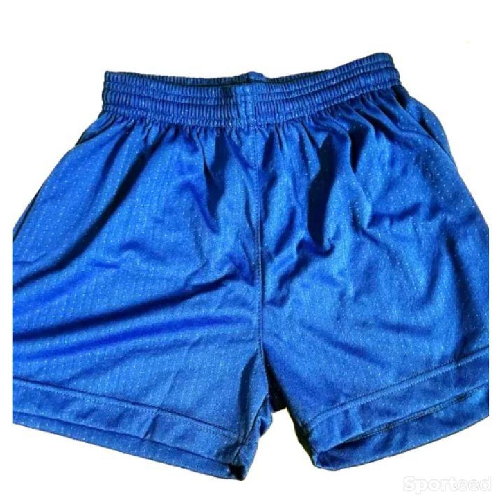 Football - Shorts football bettle Bleu royal - photo 1