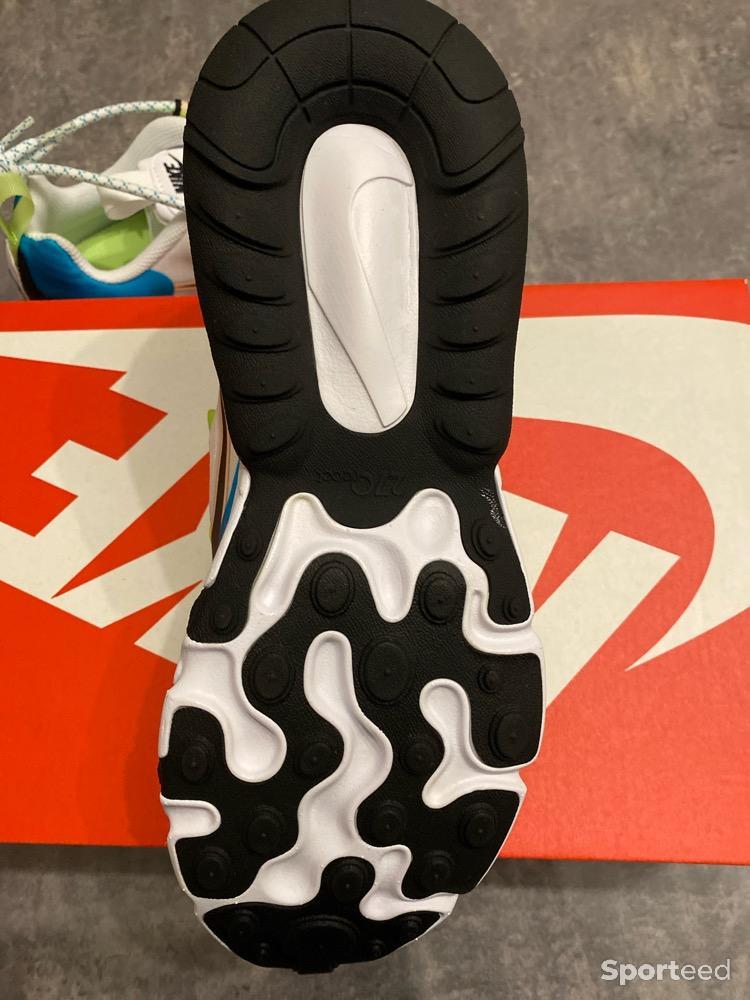 Course à pied route - Air Max 270 React SE pointure 38 - photo 5