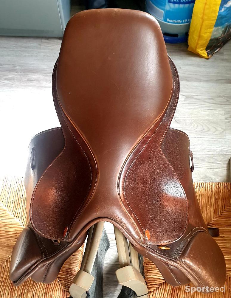 Equitation - Lot : Selle équipée +matériel (détails sur demande) - photo 2