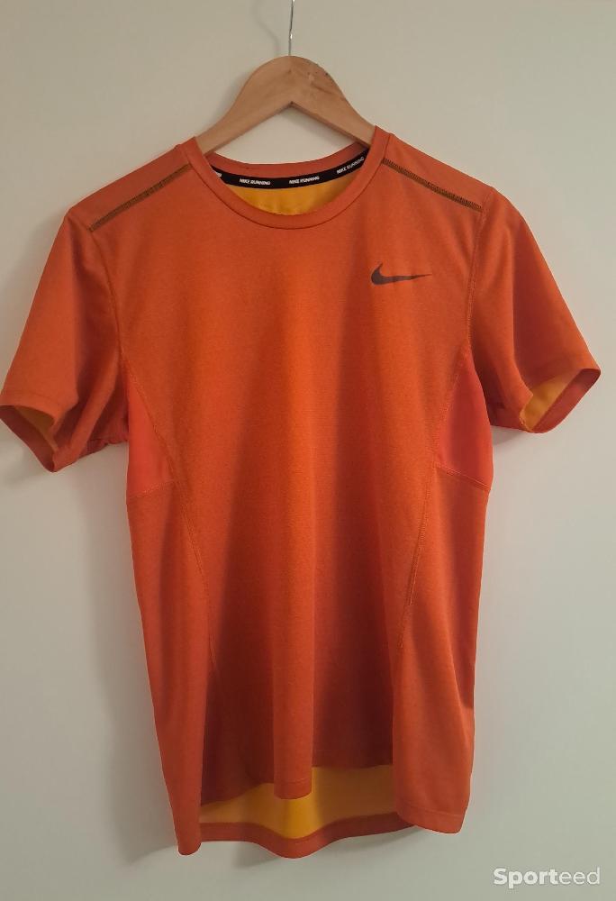 Course à pied trail - Maillot running Nike - couleur orange - Taille S - photo 2